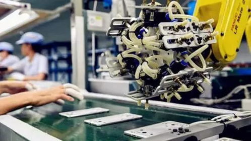 科技浪潮下的就業變革 富士康郭臺銘預測五年內機器取代八成工人，技術開發迎來新機遇